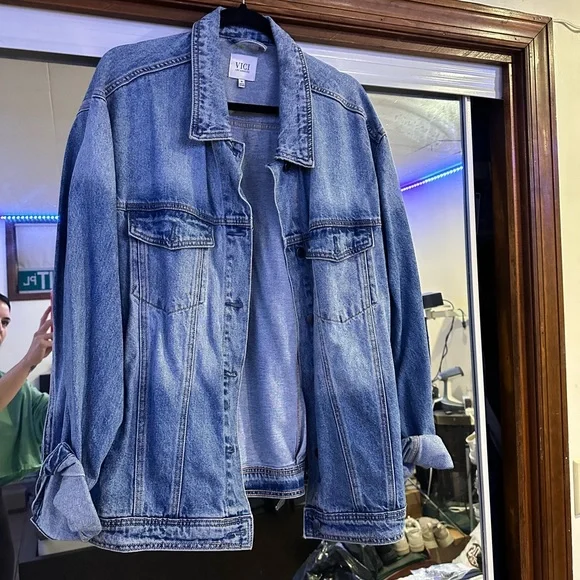 Influencer Oversized Denim Jacket - Picture 6 of 9